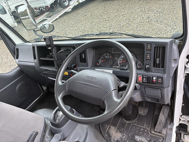 いすゞ エルフ 小型 バン TKG-NHR85AN(97940) 33枚目