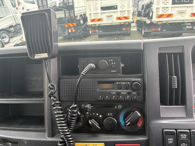 いすゞ エルフ 小型 バン TKG-NHR85AN(97940) 34枚目