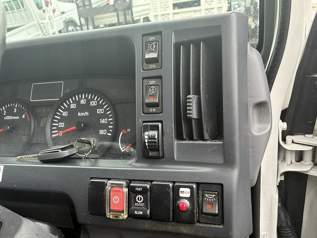 いすゞ エルフ 小型 バン TKG-NHR85AN(97940) 38枚目