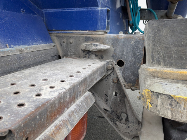 三菱ふそう スーパーグレート 大型 ミキサー車 QKG-FV50VX(97945) 9枚目