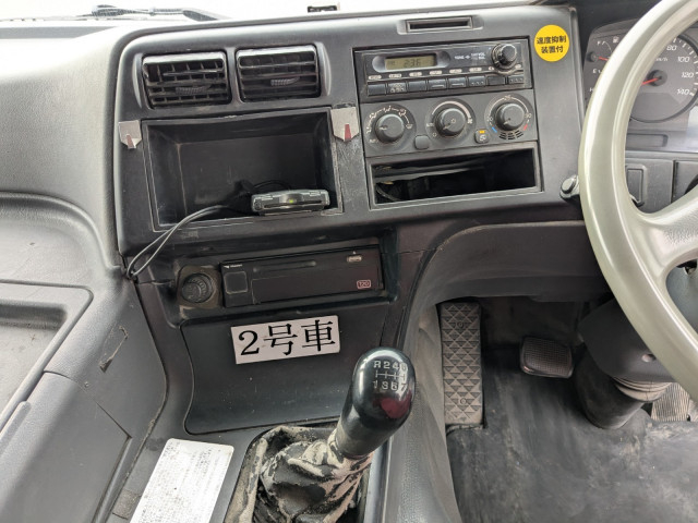 三菱ふそう スーパーグレート 大型 ミキサー車 QKG-FV50VX(97945) 33枚目