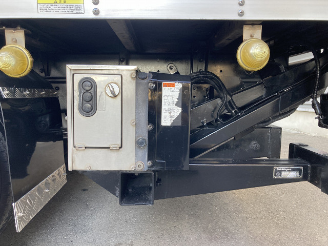 三菱ふそう キャンター 小型 バン TPG-FEA50(97946) 9枚目