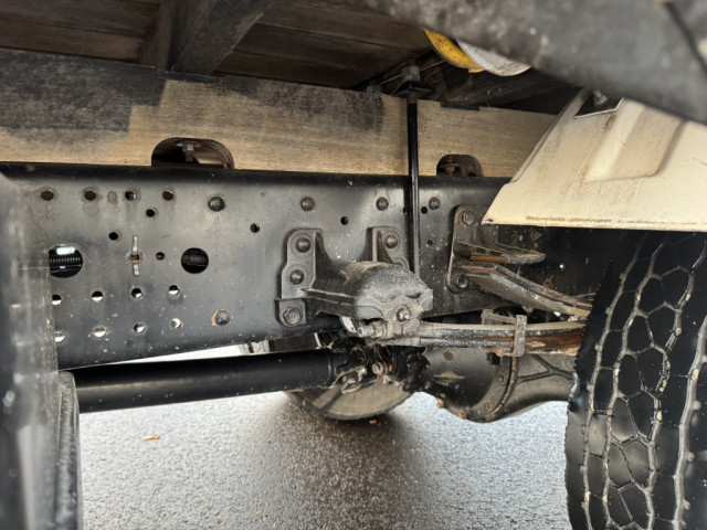 いすゞ フォワード 中型 平ボディ（クレーン付） TKG-FRR90S2(97947) 25枚目