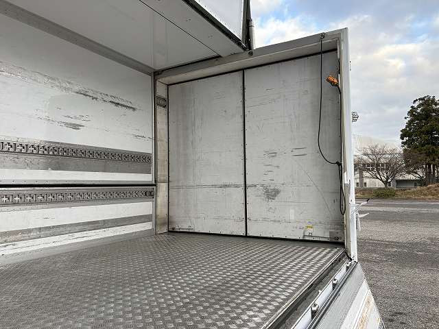 日野 レンジャー 増トン 冷蔵冷凍バン QKG-FE7JLAG(97950) 7枚目