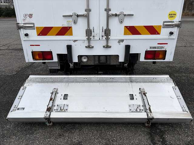 日野 レンジャー 増トン 冷蔵冷凍バン QKG-FE7JLAG(97950) 19枚目