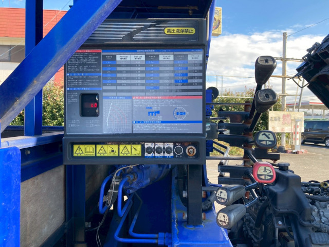 三菱ふそう キャンター 小型 平ボディ（クレーン付） TKG-FEA50(97953) 26枚目