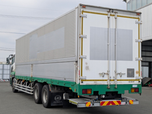 UDトラックス（日産） クオン 大型 ウィング QKG-CD5ZA(97959) 4枚目