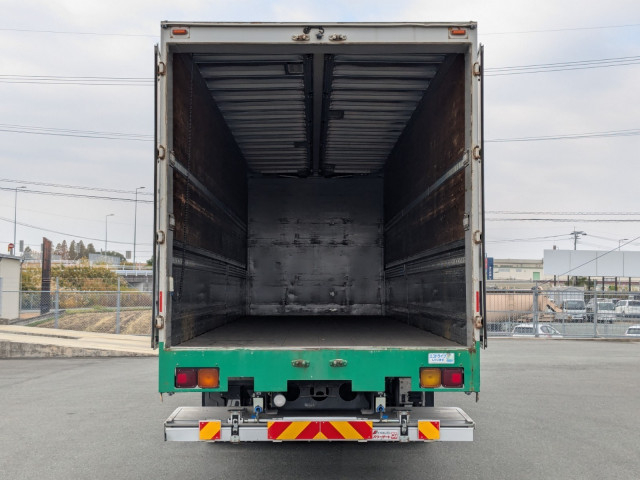 UDトラックス（日産） クオン 大型 ウィング QKG-CD5ZA(97959) 9枚目