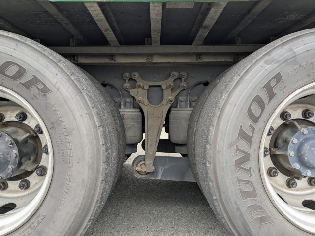 UDトラックス（日産） クオン 大型 ウィング QKG-CD5ZA(97959) 12枚目