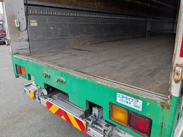 UDトラックス（日産） クオン 大型 ウィング QKG-CD5ZA(97959) 19枚目