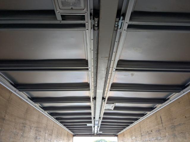 UDトラックス（日産） クオン 大型 ウィング QKG-CD5ZA(97959) 26枚目