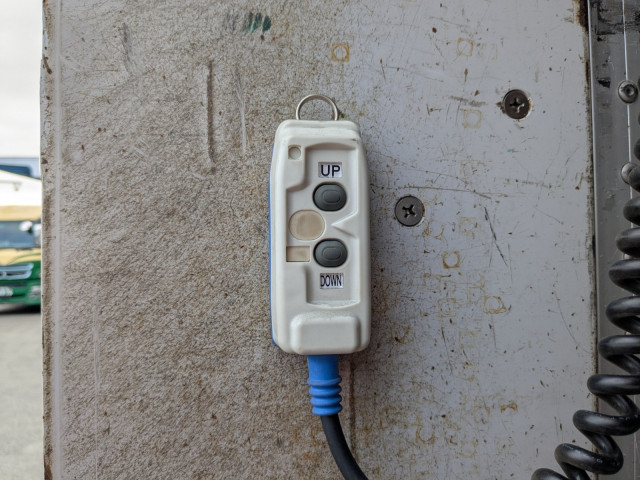 UDトラックス（日産） クオン 大型 ウィング QKG-CD5ZA(97959) 29枚目