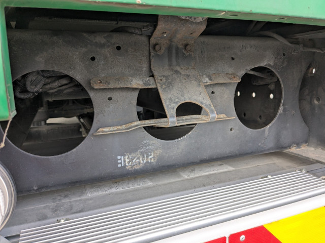 UDトラックス（日産） クオン 大型 ウィング QKG-CD5ZA(97959) 35枚目