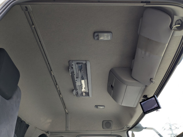 UDトラックス（日産） クオン 大型 ウィング QKG-CD5ZA(97959) 39枚目