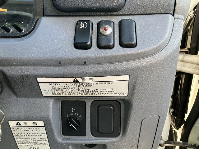 三菱ふそう キャンター 小型 冷蔵冷凍バン TKG-FEB50(97960) 40枚目