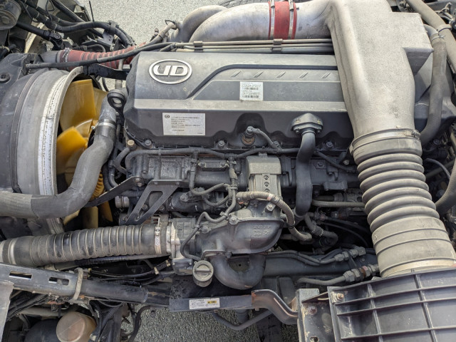 UDトラックス（日産） クオン 大型 ウィング QKG-CD5ZA(97959) 45枚目