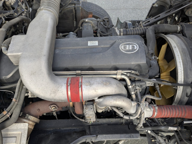 UDトラックス（日産） クオン 大型 ウィング QKG-CD5ZA(97959) 48枚目