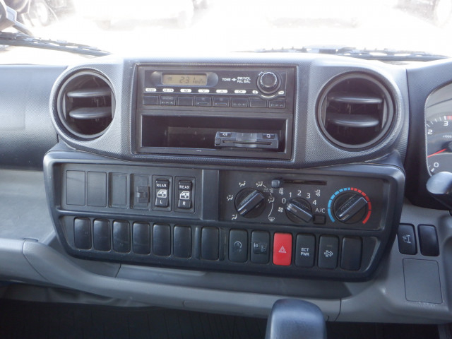 日野 デュトロ 小型 Wキャブ TKG-XZU605M(97967) 30枚目