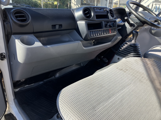 日野 デュトロ 小型 平ボディ TKG-XZC605M(97975) 26枚目