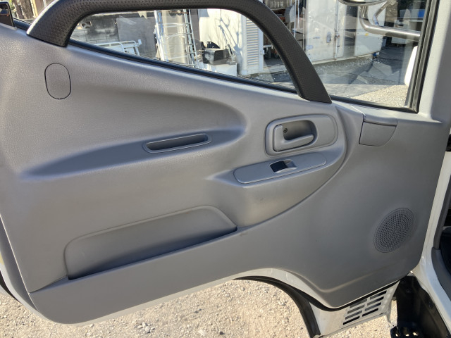 日野 デュトロ 小型 平ボディ TKG-XZC605M(97975) 28枚目