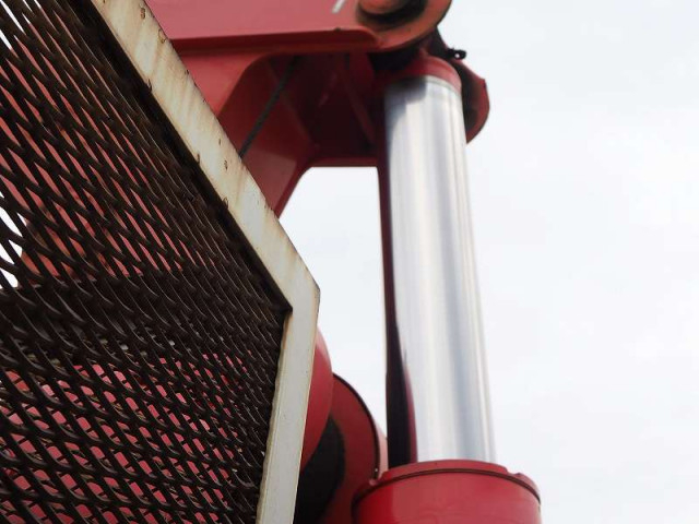 UDトラックス（日産） コンドル 増トン 平ボディ（クレーン付） QDG-PW39L(97976) 12枚目