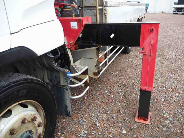 UDトラックス（日産） コンドル 増トン 平ボディ（クレーン付） QDG-PW39L(97976) 13枚目