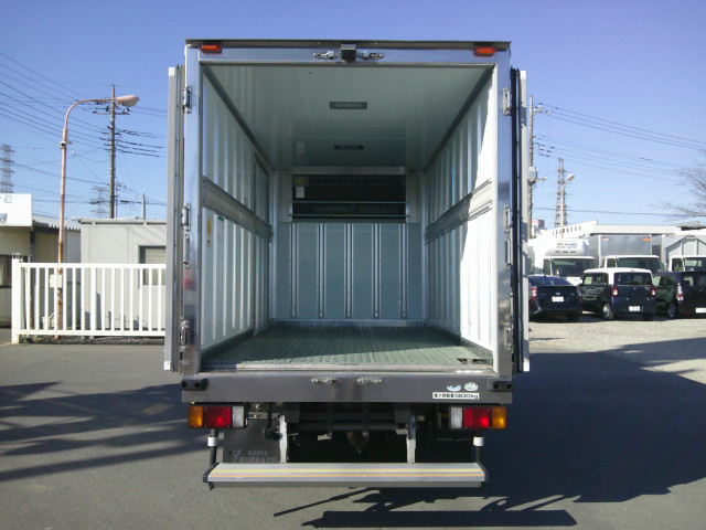いすゞ エルフ 小型 冷蔵冷凍バン TKG-NHS85AN(97980) 10枚目
