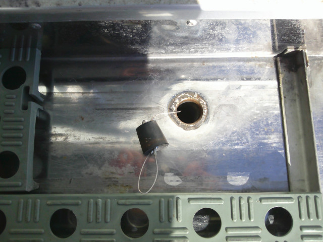 いすゞ エルフ 小型 冷蔵冷凍バン TKG-NHS85AN(97980) 15枚目