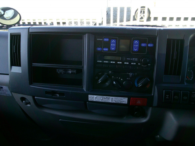 いすゞ エルフ 小型 冷蔵冷凍バン TKG-NHS85AN(97980) 19枚目