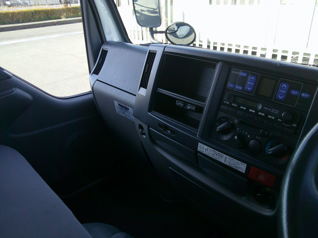 いすゞ エルフ 小型 冷蔵冷凍バン TKG-NHS85AN(97980) 20枚目