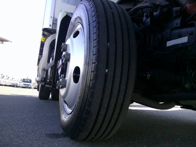 いすゞ エルフ 小型 冷蔵冷凍バン TKG-NHS85AN(97980) 30枚目