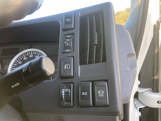 いすゞ エルフ 小型 平ボディ TQG-NMR85AN(97982) 38枚目