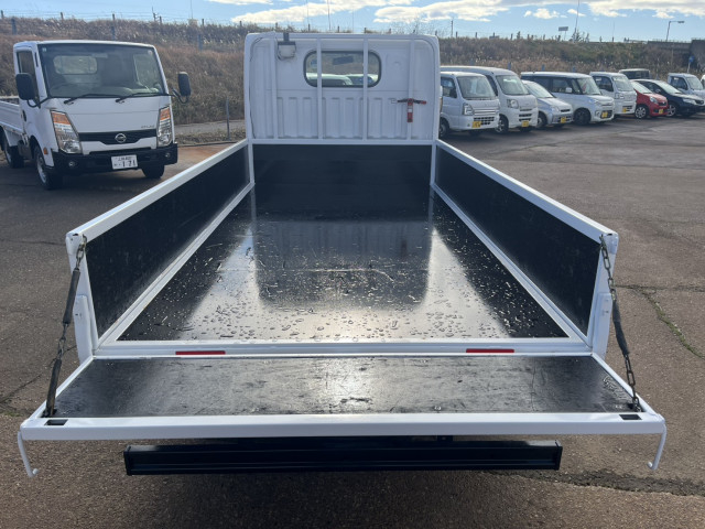 日産自動車 小型 平ボディ PDG-SZ5F24(97985) 13枚目