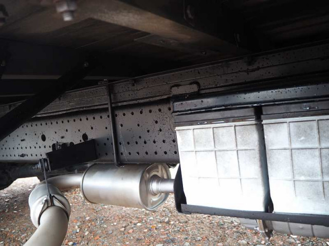 いすゞ フォワード 中型 平ボディ（クレーン付） TKG-FRR90S1(97987) 32枚目