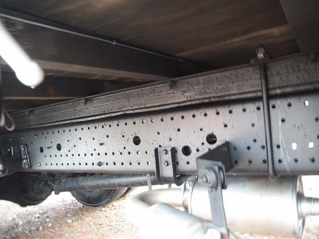 いすゞ フォワード 中型 平ボディ（クレーン付） TKG-FRR90S1(97987) 33枚目