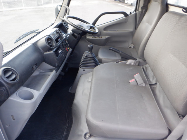 日野 デュトロ 小型 平ボディ SKG-XZU600M(97989) 31枚目