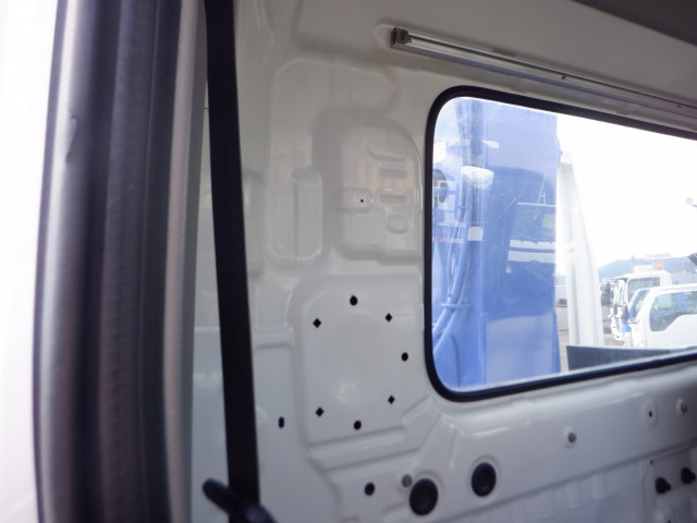 日野 レンジャー 中型 平ボディ（クレーン付） TKG-FC9JKAP(97990) 41枚目