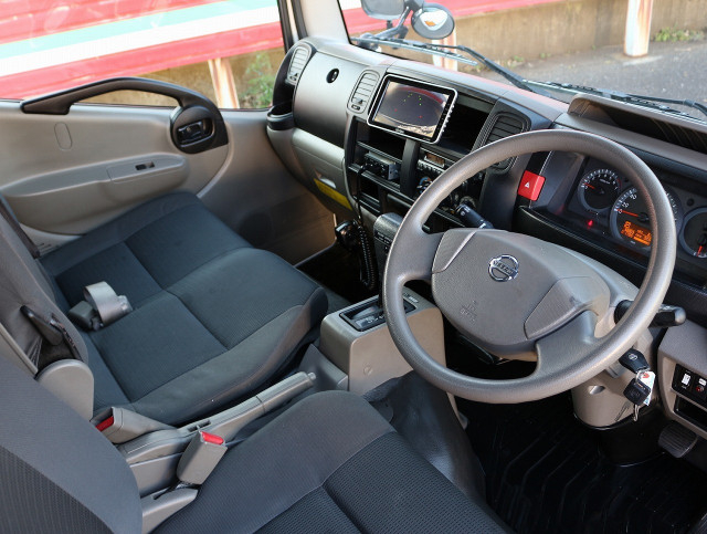 Nissan atlas Small Box body CBF-SQ2F24(97992) 3枚目