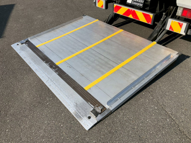 日野 デュトロ 小型 バン TKG-XZU710M(97994) 8枚目