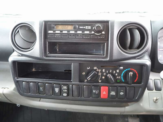 日野 デュトロ 小型 平ボディ（クレーン付） TKG-XZU640M(97996) 49枚目