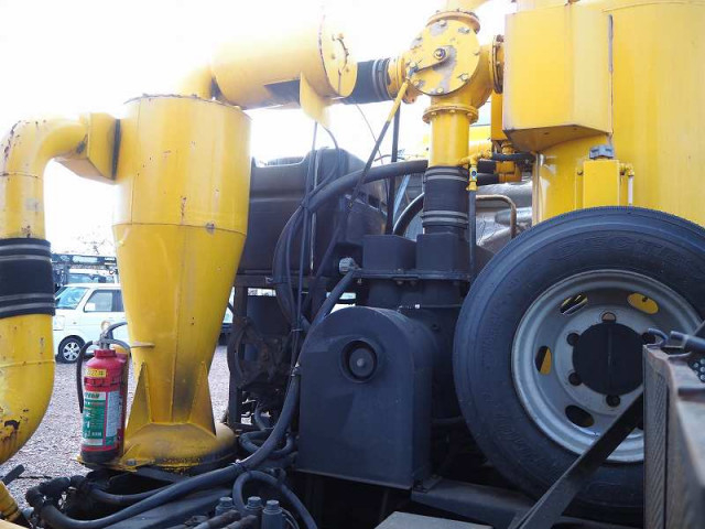 日野 レンジャー 中型 バキュームカー/糞尿車 BDG-FD7JDWA(97998) 19枚目