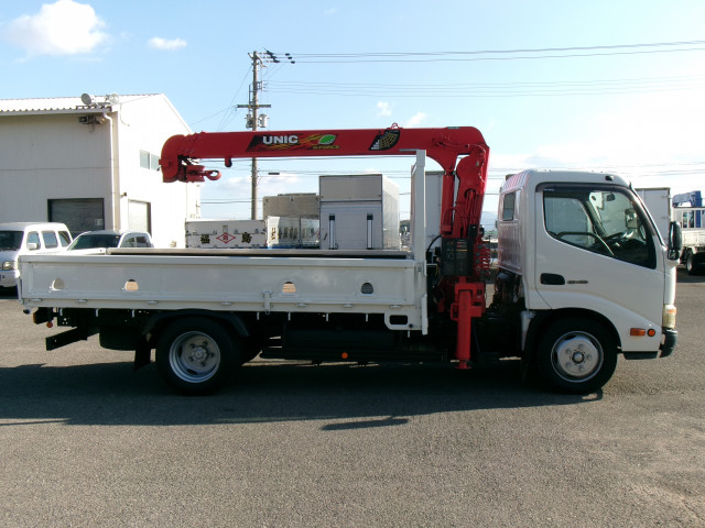 日野 デュトロ 小型 平ボディ（クレーン付） SKG-XZU650M(98002) 3枚目