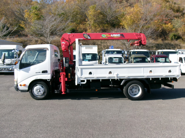 日野 デュトロ 小型 平ボディ（クレーン付） SKG-XZU650M(98002) 6枚目