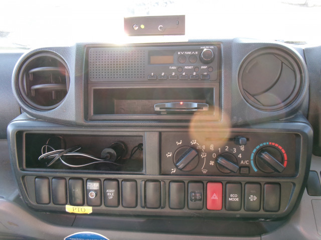 日野 デュトロ 小型 平ボディ（クレーン付） SKG-XZU650M(98002) 12枚目