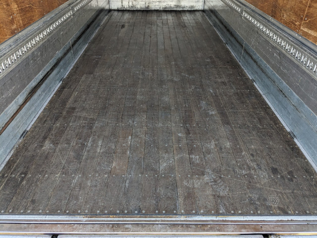 Nissan UD condor Middle Wing body SKG-MK38L(98004) 16枚目