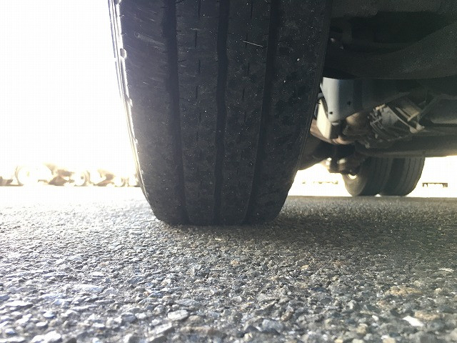 いすゞ エルフ 小型 平ボディ BKG-NKR85A(98012) 43枚目