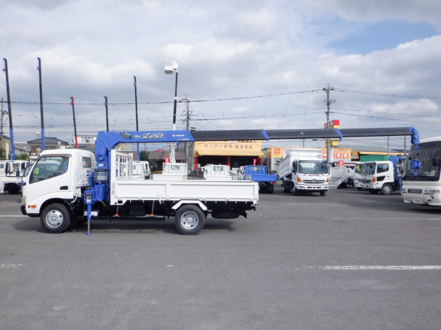 日野 デュトロ 小型 平ボディ（クレーン付） BKG-XZU344M(98023) 20枚目