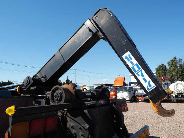 Isuzu giga Large Arm roll trucks PJ-CYZ77Q6(98036) 15枚目