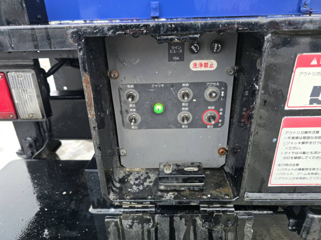 いすゞ エルフ 中型 高所作業車 PB-NKR81N(98037) 24枚目