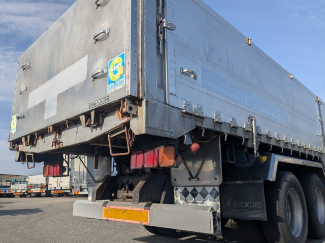 いすゞ ギガ 大型 土砂ダンプ PDG-CYM77R8(98038) 8枚目